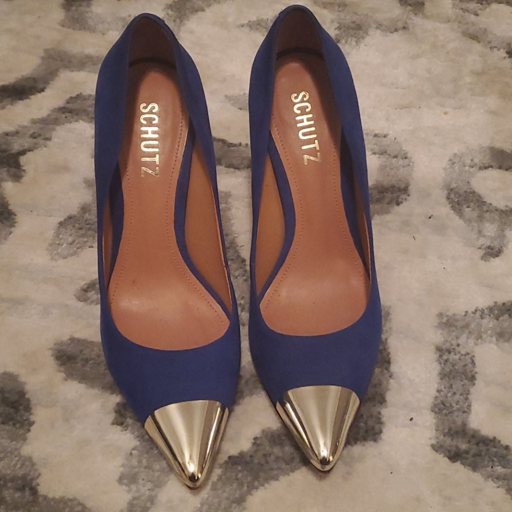 Schutz pumps